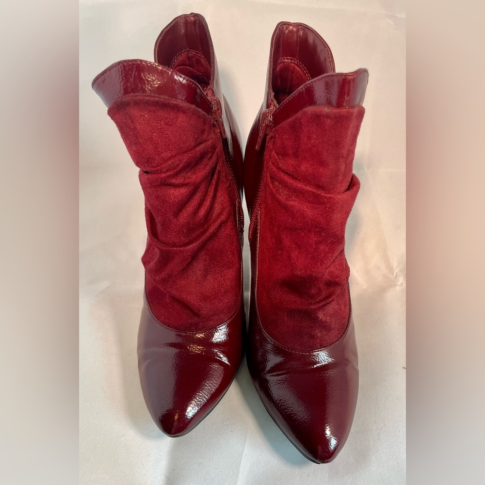 Fioni shoes Fioni ankle boot burgundy suede size 9 woman’s 4.25 heel